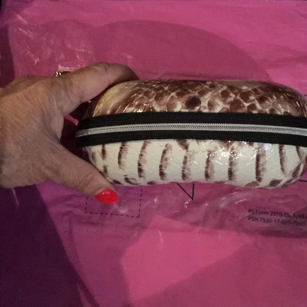 New reptile zip around eyeglass Hard case - Image 2