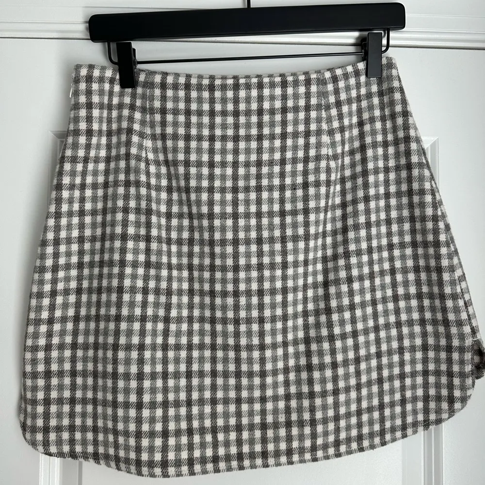 Safe and sage plaid skirt Size M - Image 8