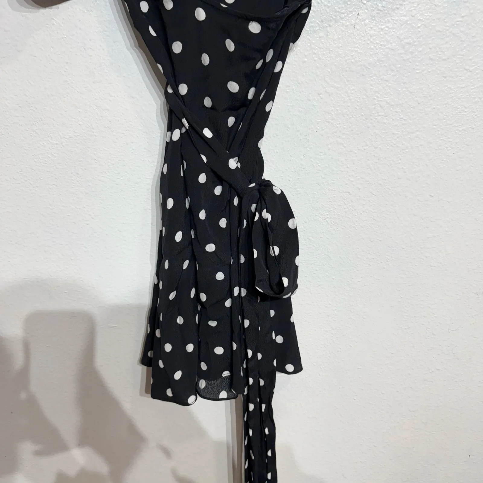 House of Harlow 1960 x Revolve Black Polka Dot Harper Mini Wrap Dress Sz XS - Image 9
