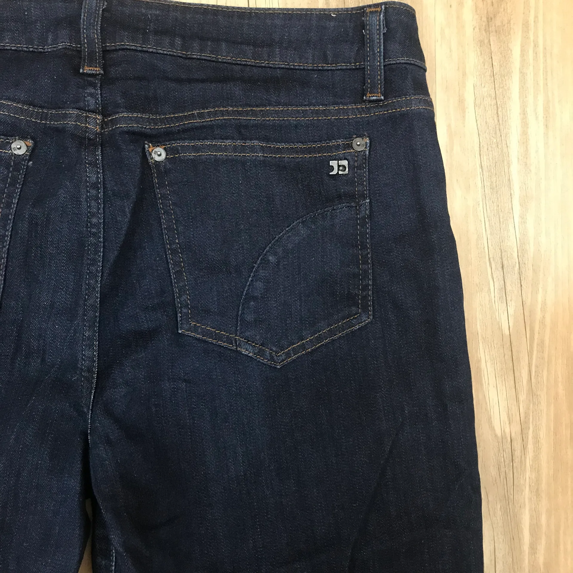 Joes Jeans Icon fit bootcut dark denim sz 32 short.  - Image 7