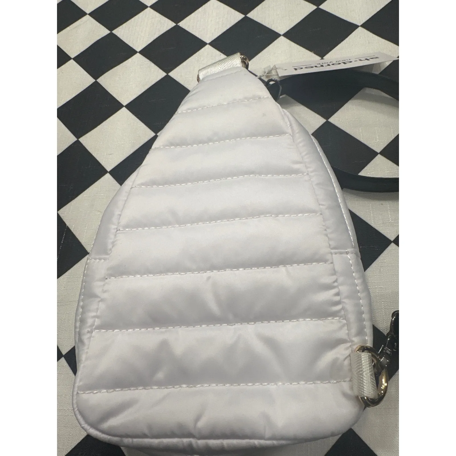 Ah dorned White Puffer Sling Puffy Bag Fanny Pack casual Crossbody Pouch NWT - Image 4
