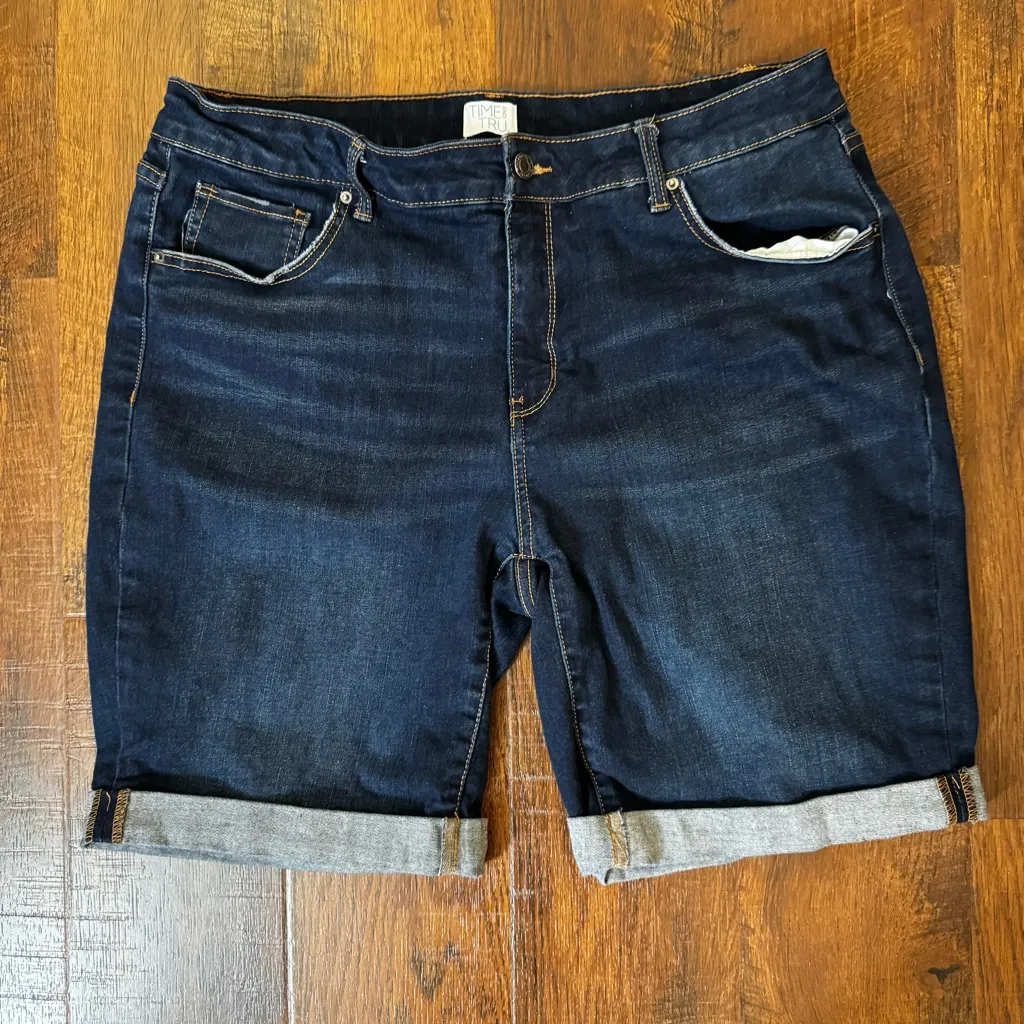 TIME AND TRU rolled cuff denim shorts, plus size 18 Blue - Image 2