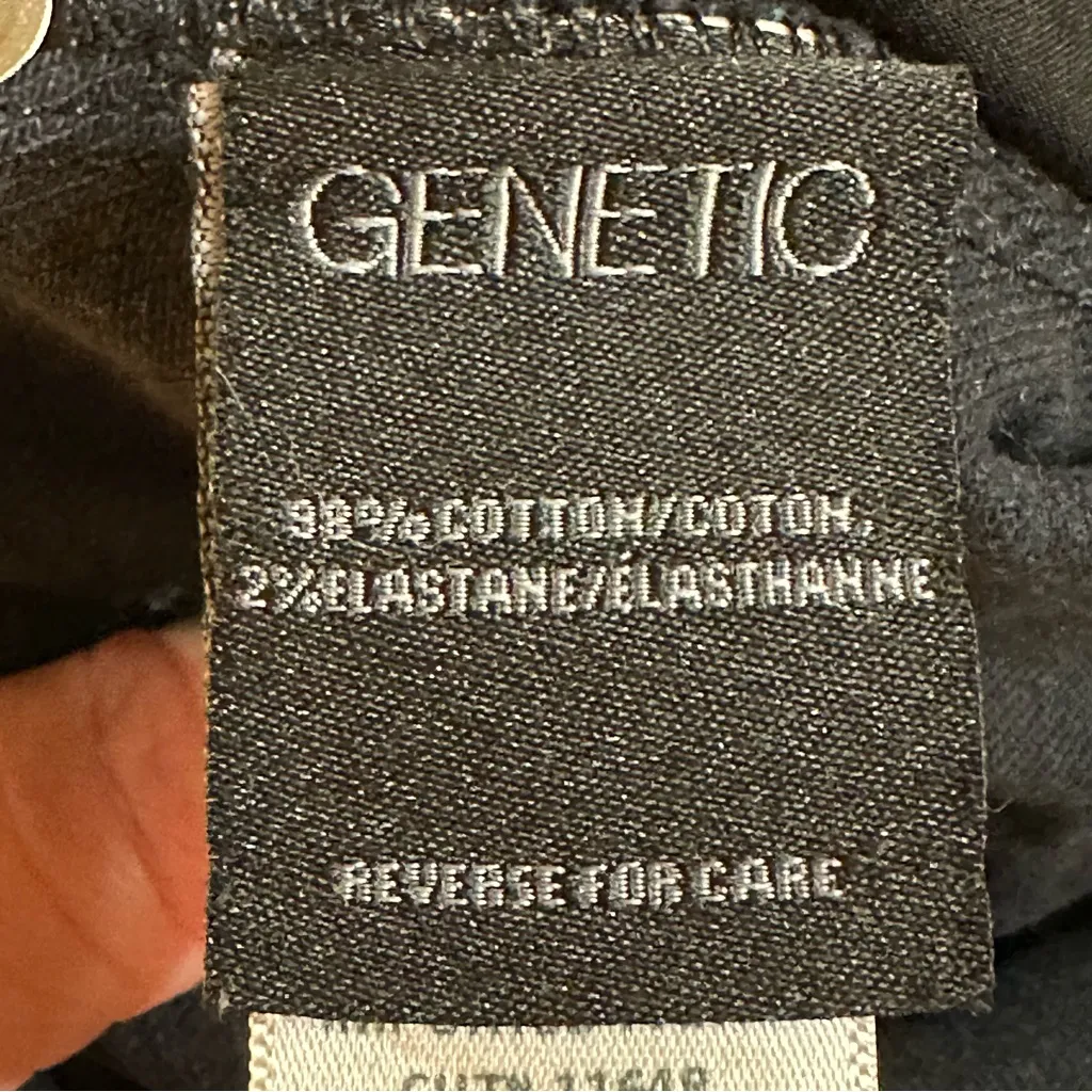 Genetic Denim Women’s Farrah Raw Hem Distressed Black Jean Shorts 27 - Image 7