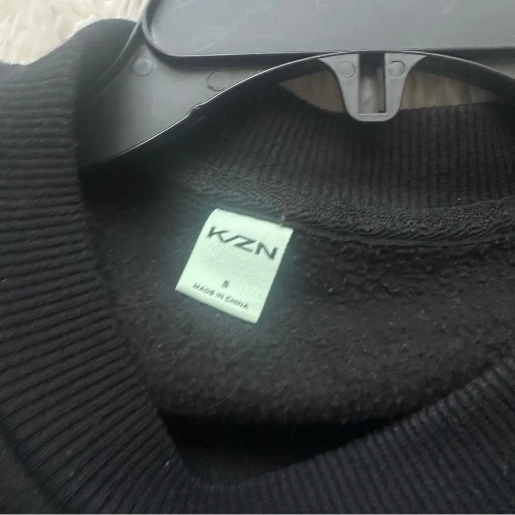 Black Cropped Crewneck - Image 3