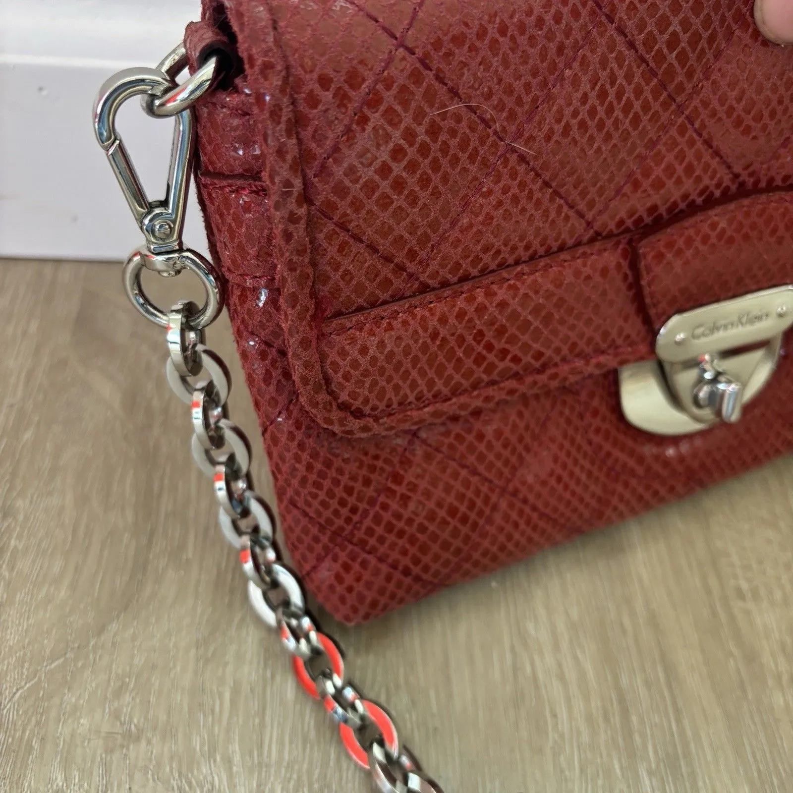 Calvin Klein  Red Quilted Faux Python Crossbody Bag Chain Strap 8"x5.5" Y2K - Image 12
