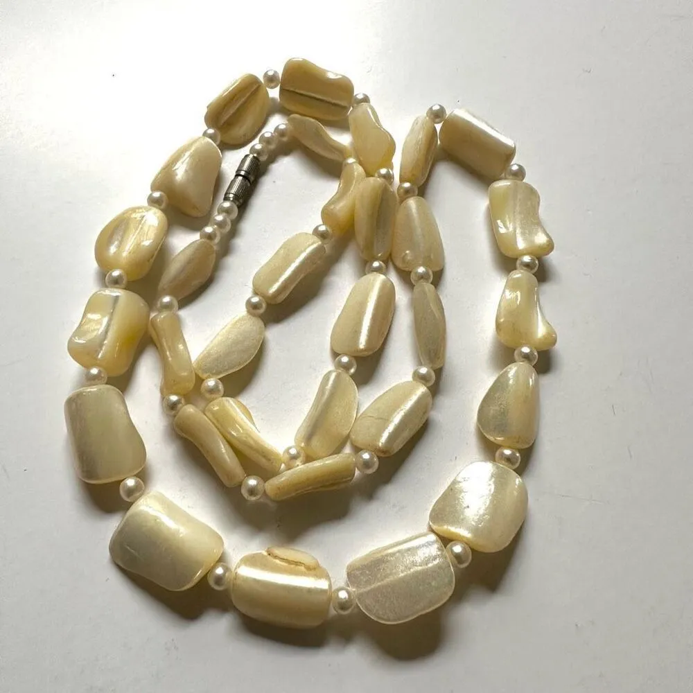 Vintage mother of pearl long beaded necklace Gold - Image 2