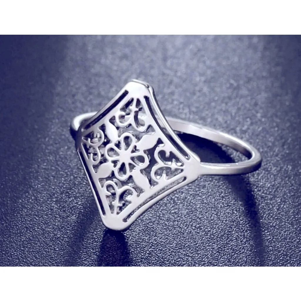 NEW 14k White Gold-Plated 316L Cut Out Filigree Hollow Flower Ring,‎ Size 7 - Image 14