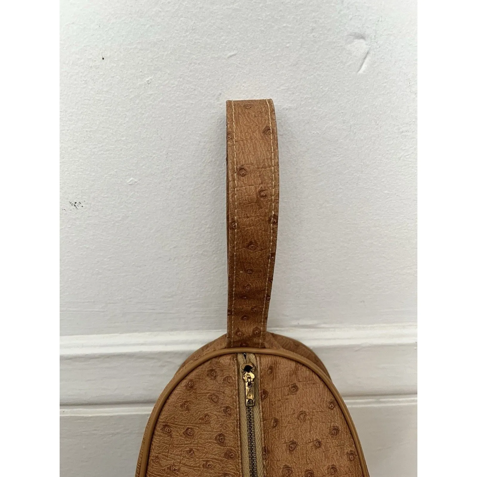 Vtg Ostrich Embossed Avocado Sling Bag Western Tan Zipper Clutch Country Ranch Brown - Image 3