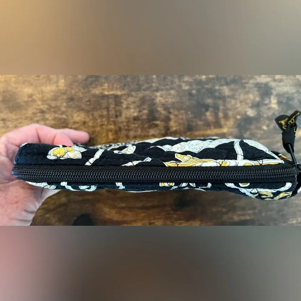 RETIRED: Vera Bradley | Yellow Bird pattern makeup bag - Image 13