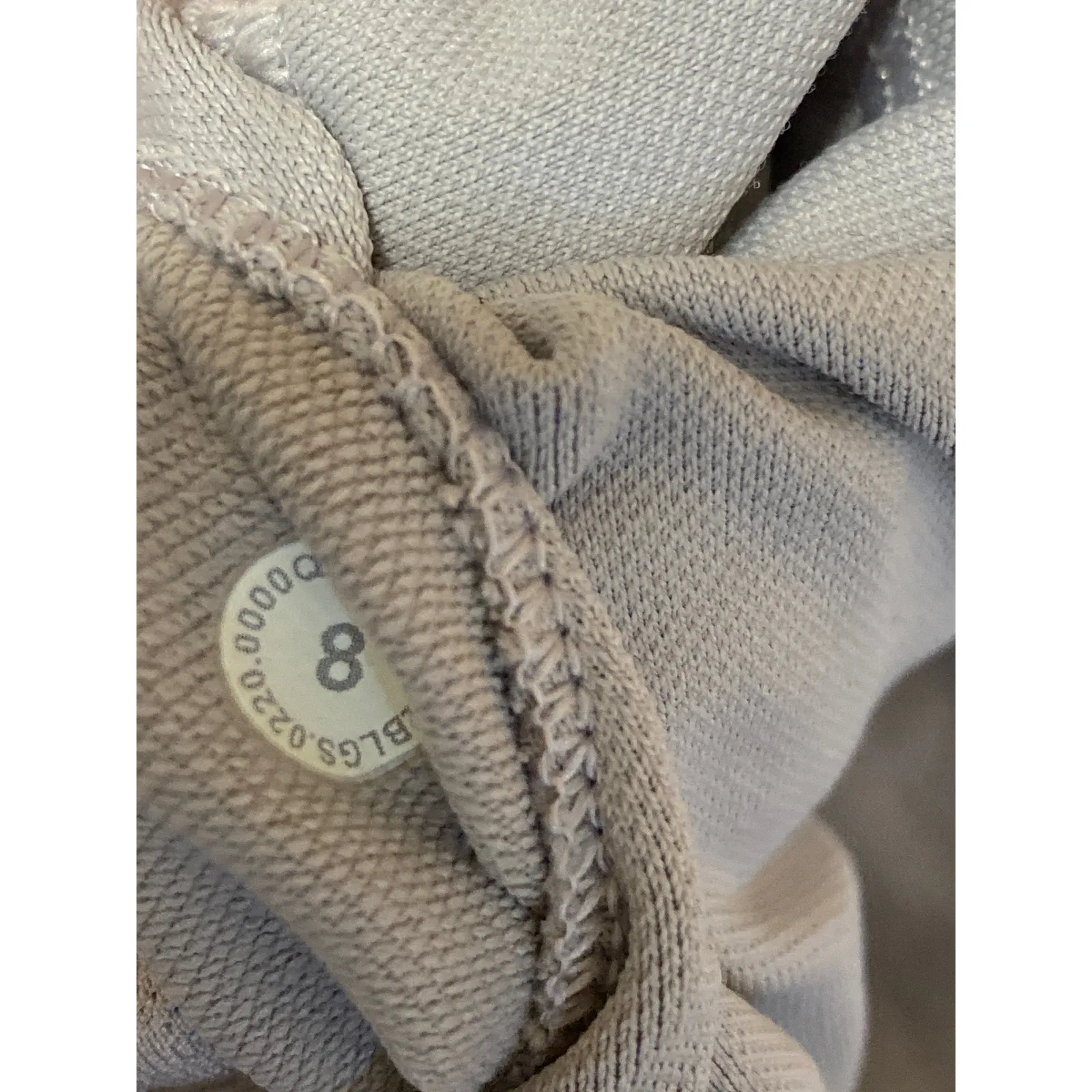 Lululemon Women's Gray Racerback Yoga Workout Athletic Sports Bra Crop Top Sz 8 - Image 4