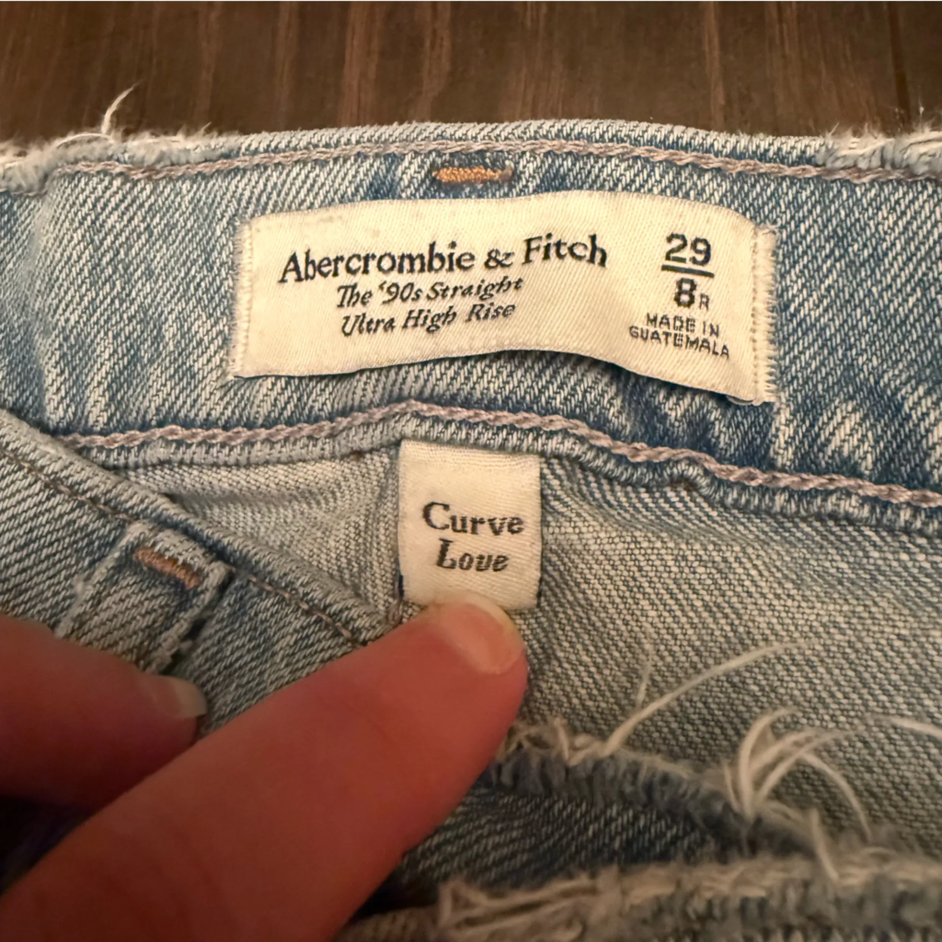 Abercrombie & Fitch Curve Love Ultra High Rise 90s Straight Jean 8R/29 - Image 3