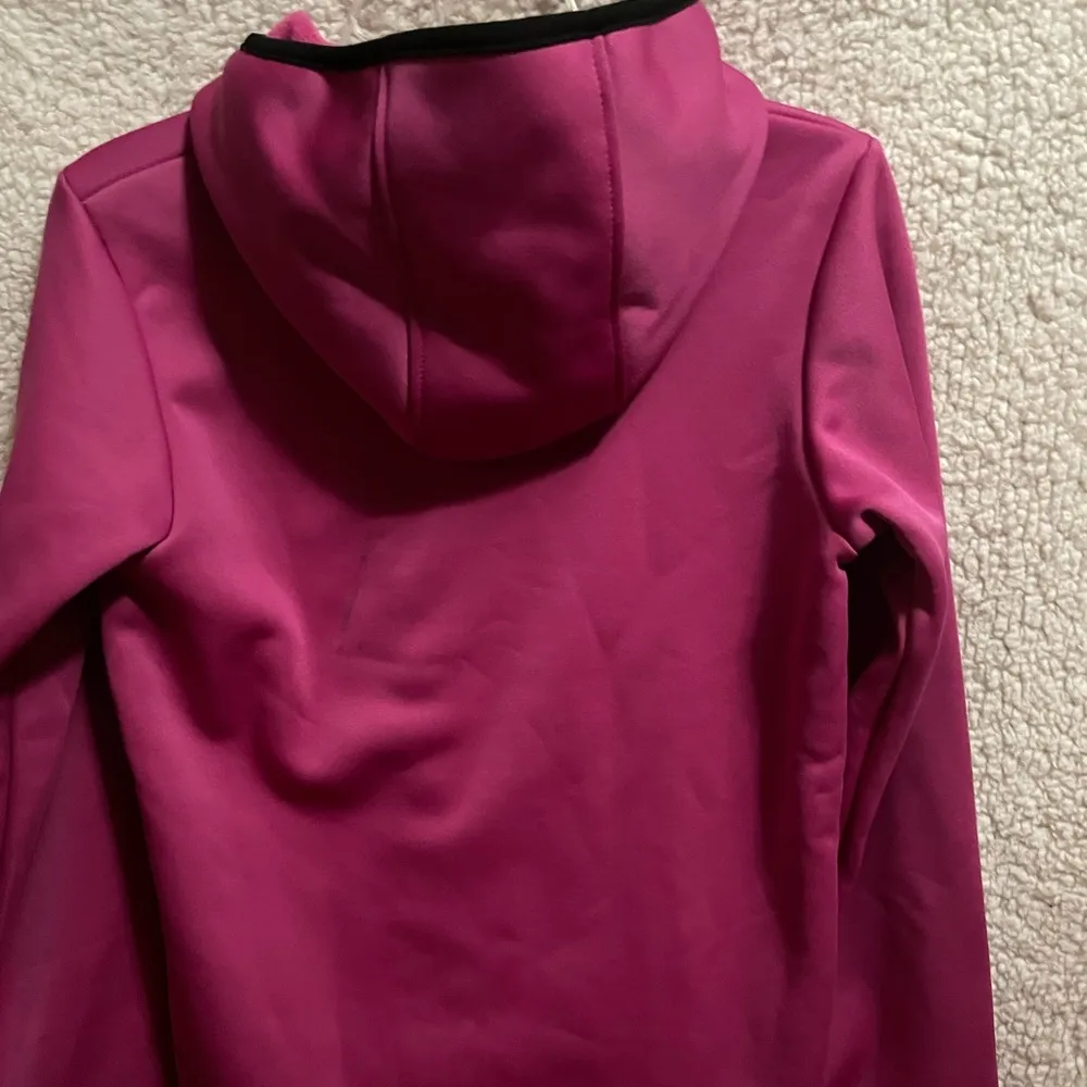 025BW.- Bench Women Kitty Kinko Zip Thru. Size Medium. - Image 3