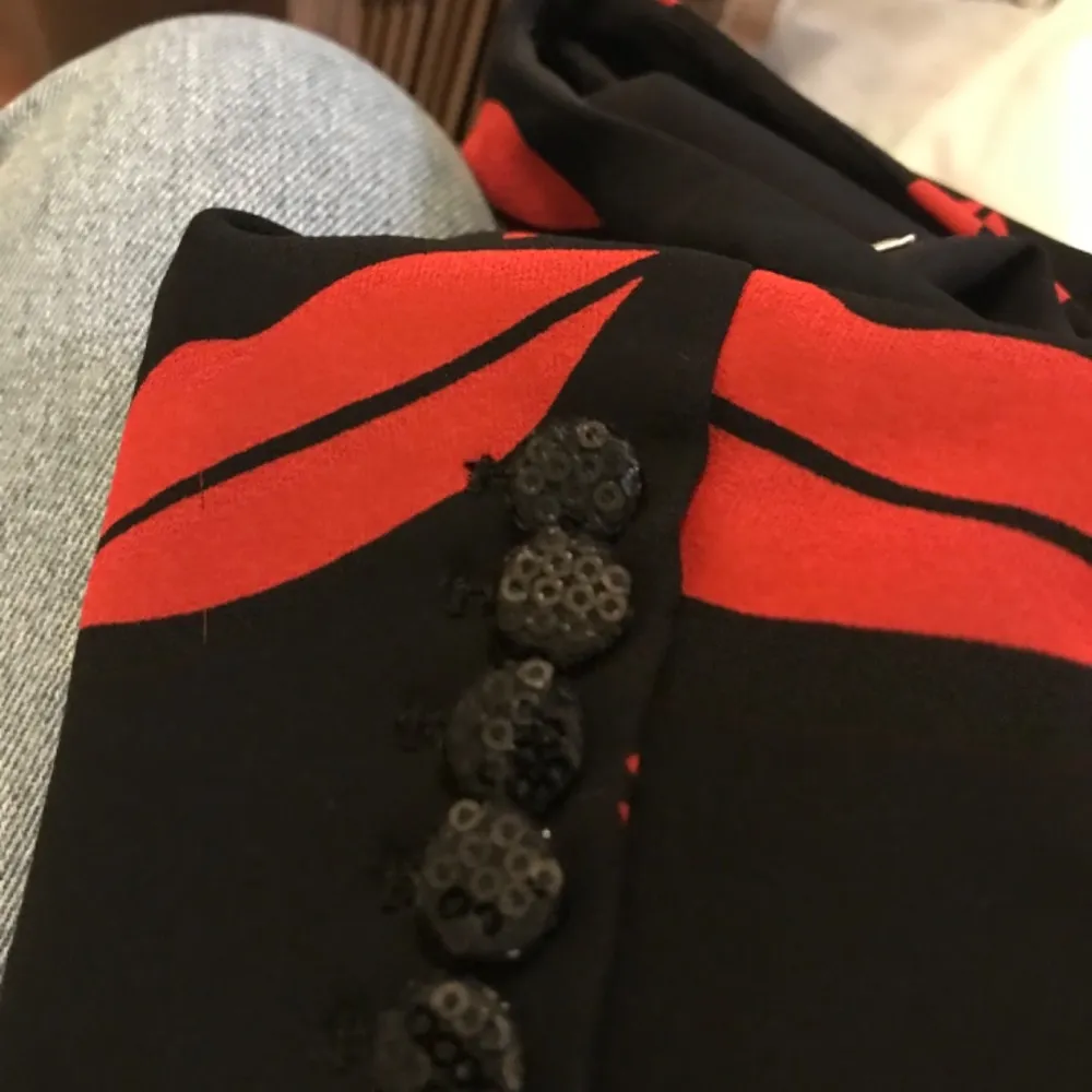 NWOT Saint Laurent lip print dress - Image 11