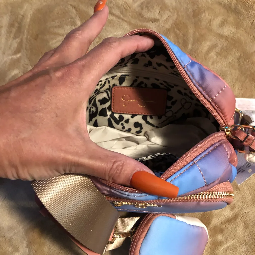 Jessica Simpson shoulder bag with pouch. New with tags. - Image 5