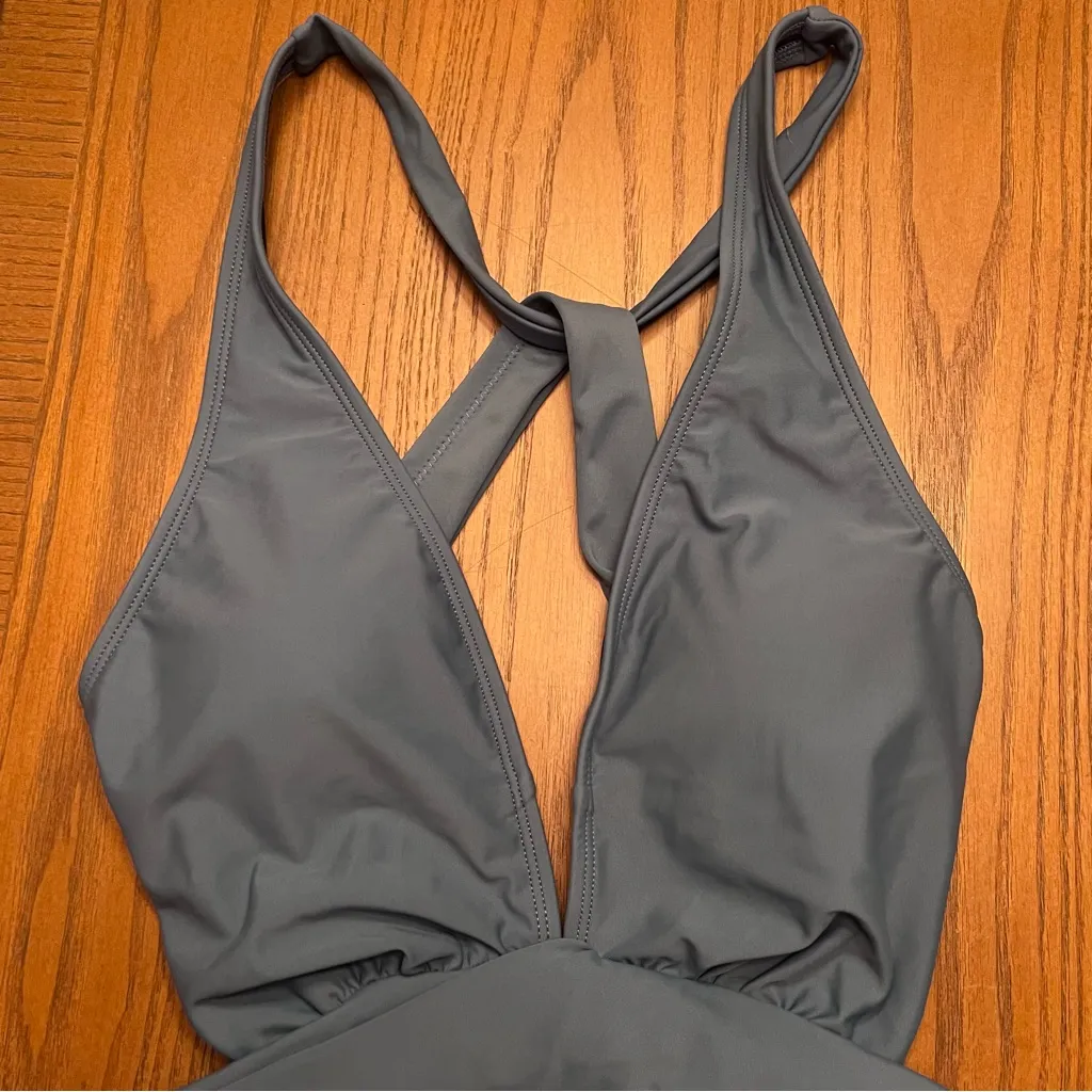 Cupshe Calm Sea Plunge V-Neck Ruched Monokini One-Piece Swimsuit Blue Size Small - Image 6