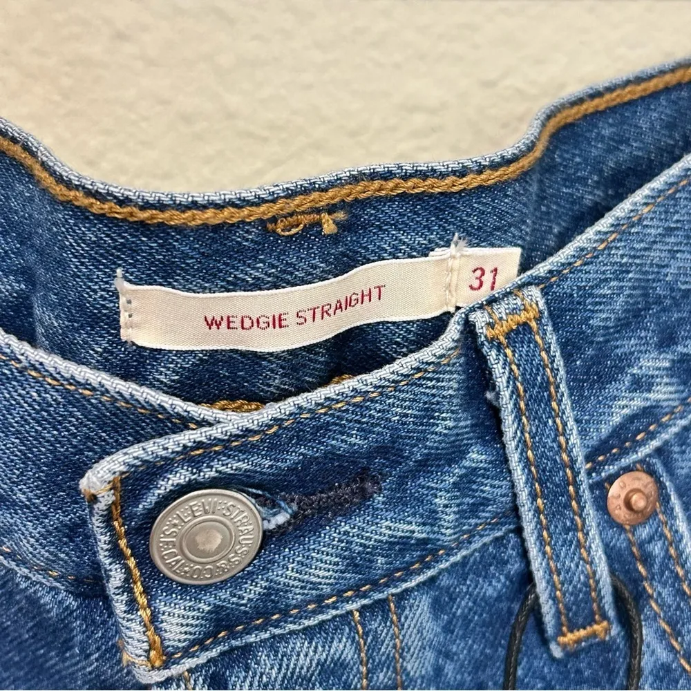 Levi’s Wedgie Straight Ripped High Rise Jeans Size‎ 31 x 26 Medium Wash - Image 7