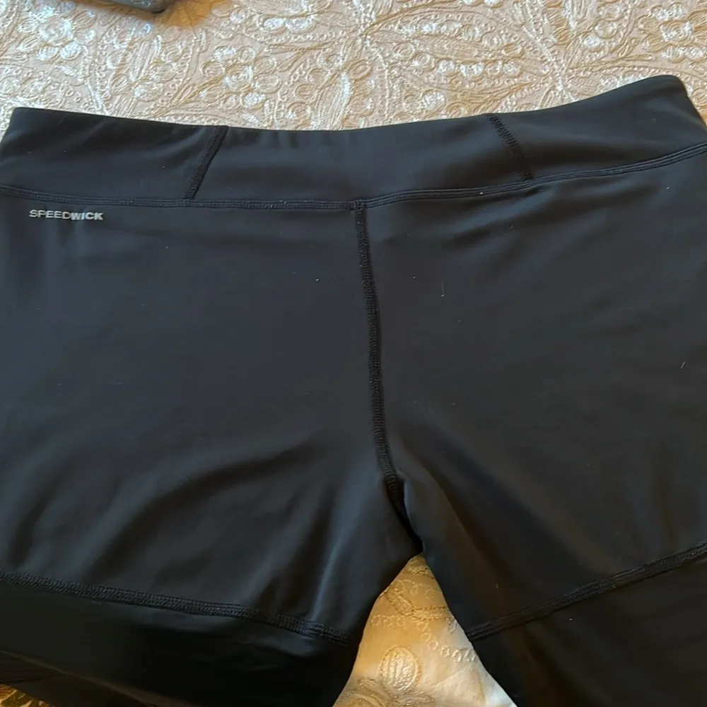 ✨ Reebok Speedwick Logo Leggings with Mesh Inserts - Black / XL ✨ - Image 2