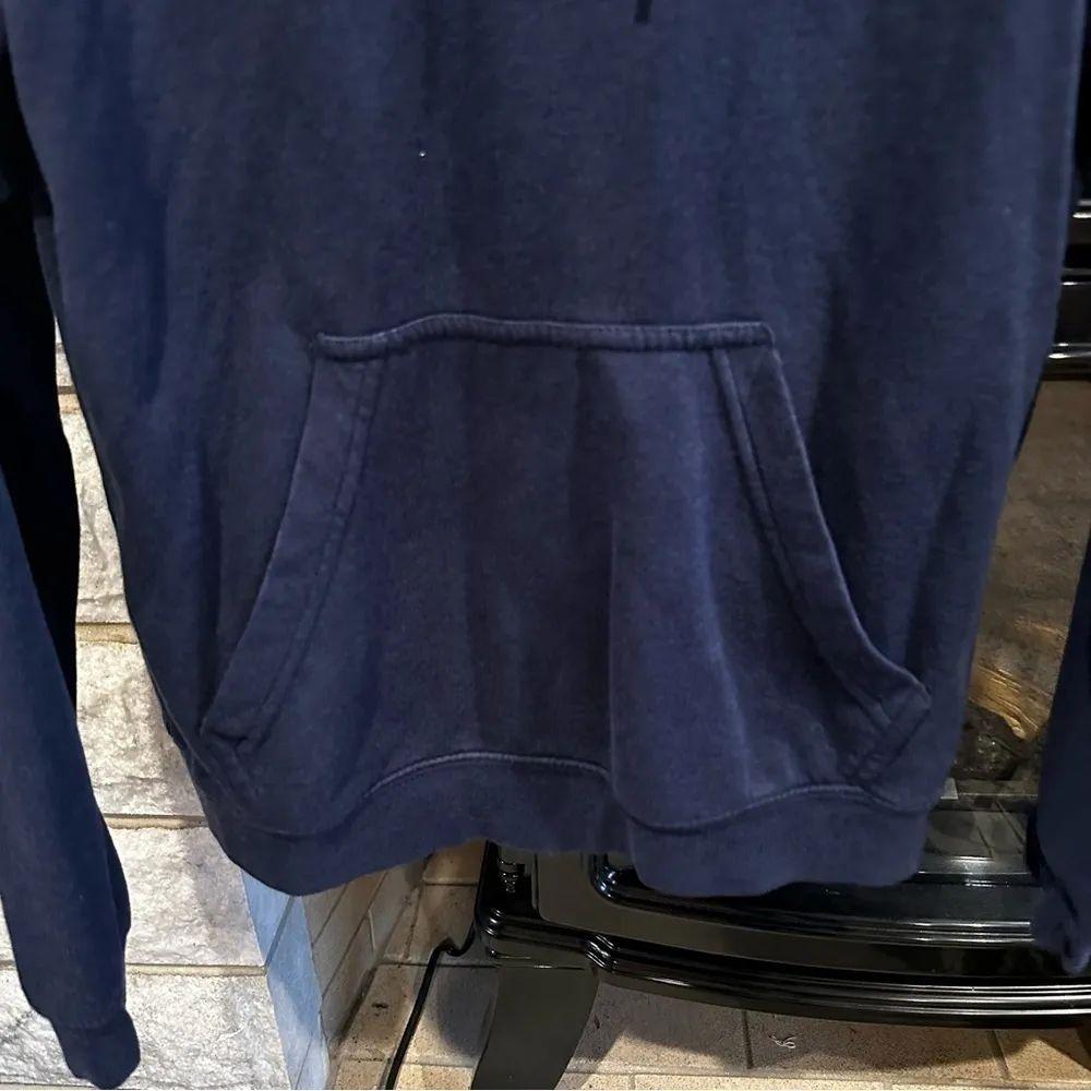 Nike  navy hooded sweatshirt size small - Image 5