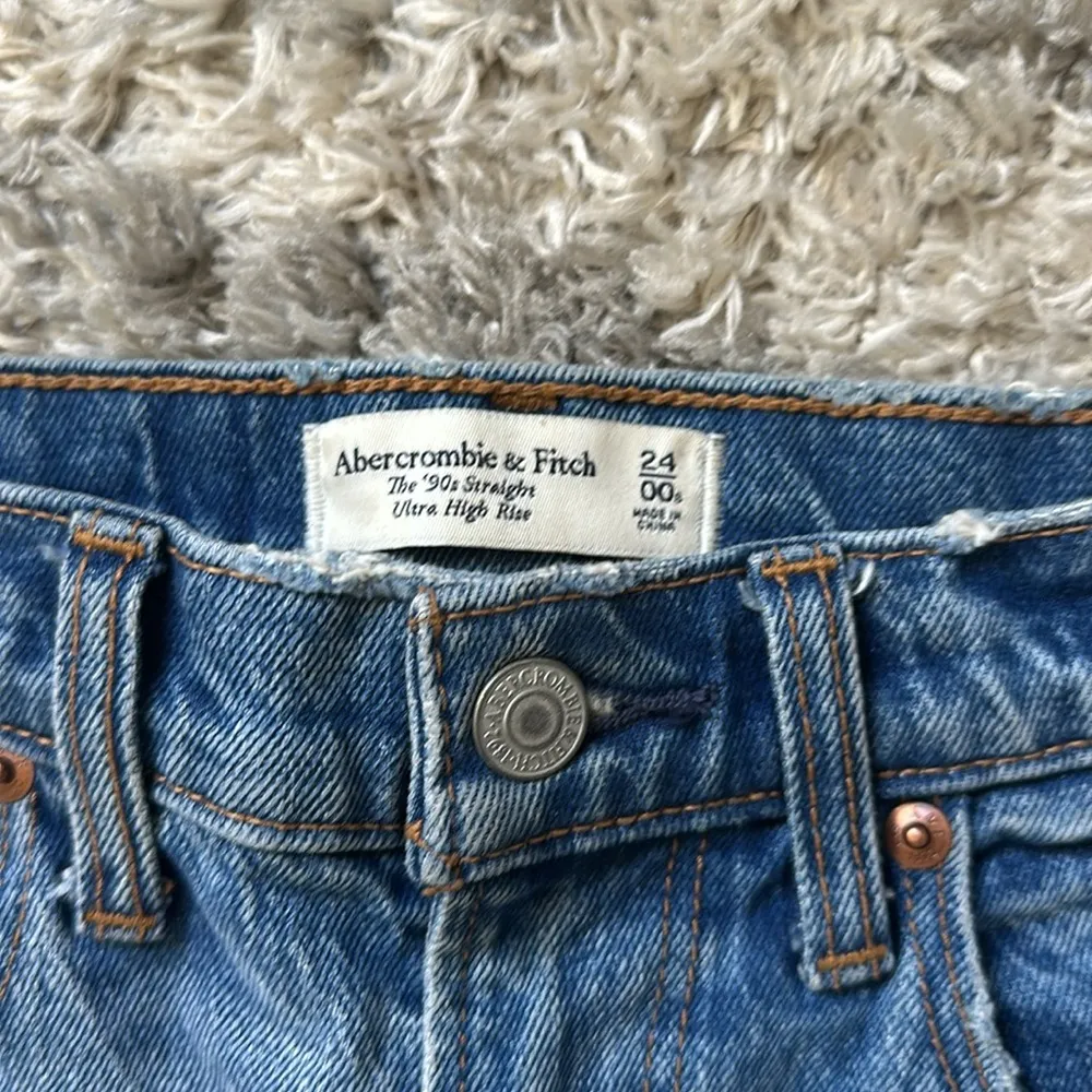 Abercrombie and Fitch the 90s straight ultra high-rise jeans - Image 4
