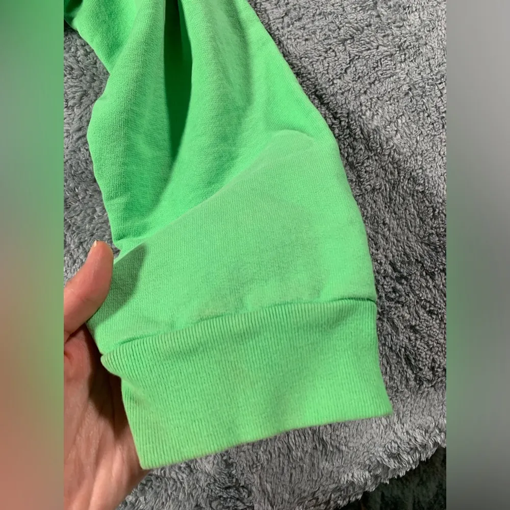 Boys lie baby you make me melt toxic hoodie green one size cropped - Image 4