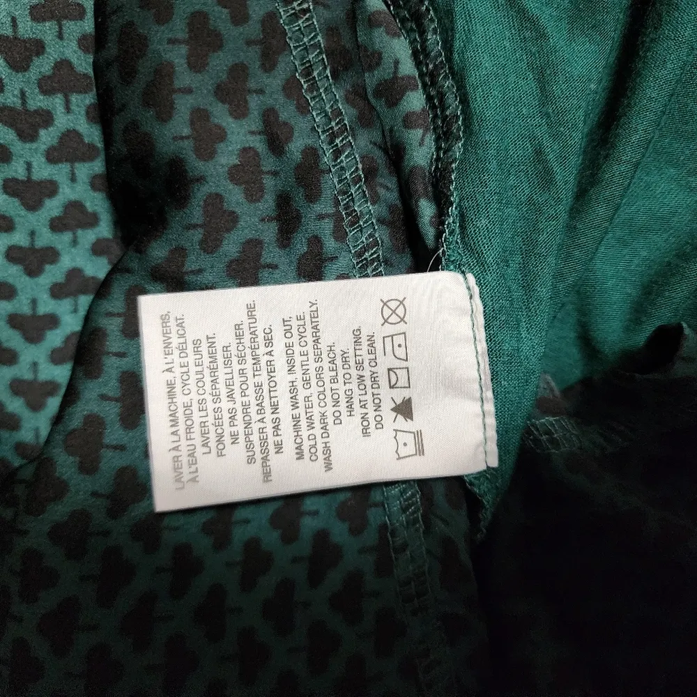 Smart Set green black club pattern blouse size large - Image 8