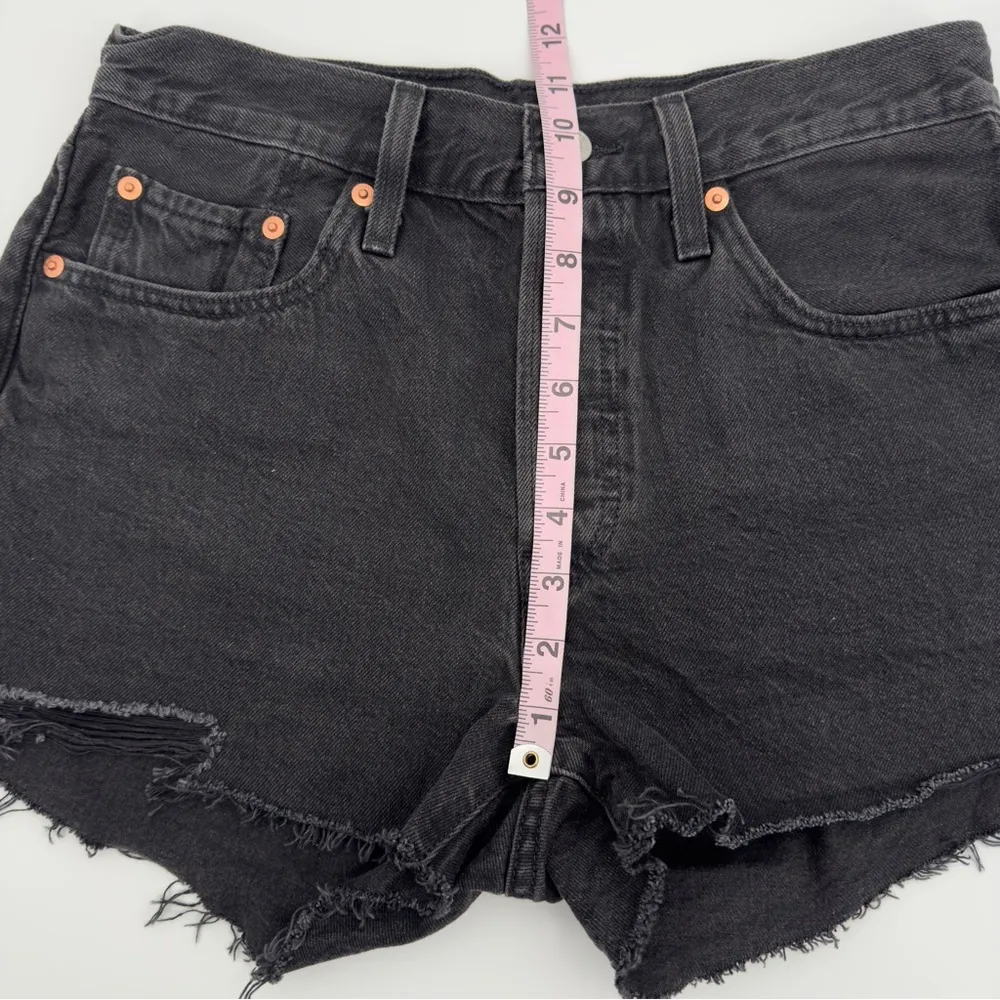 Levi’s 501 Women’s Denim Shorts High Rise Distressed Raw Hem Button Fly Black 27 - Image 4