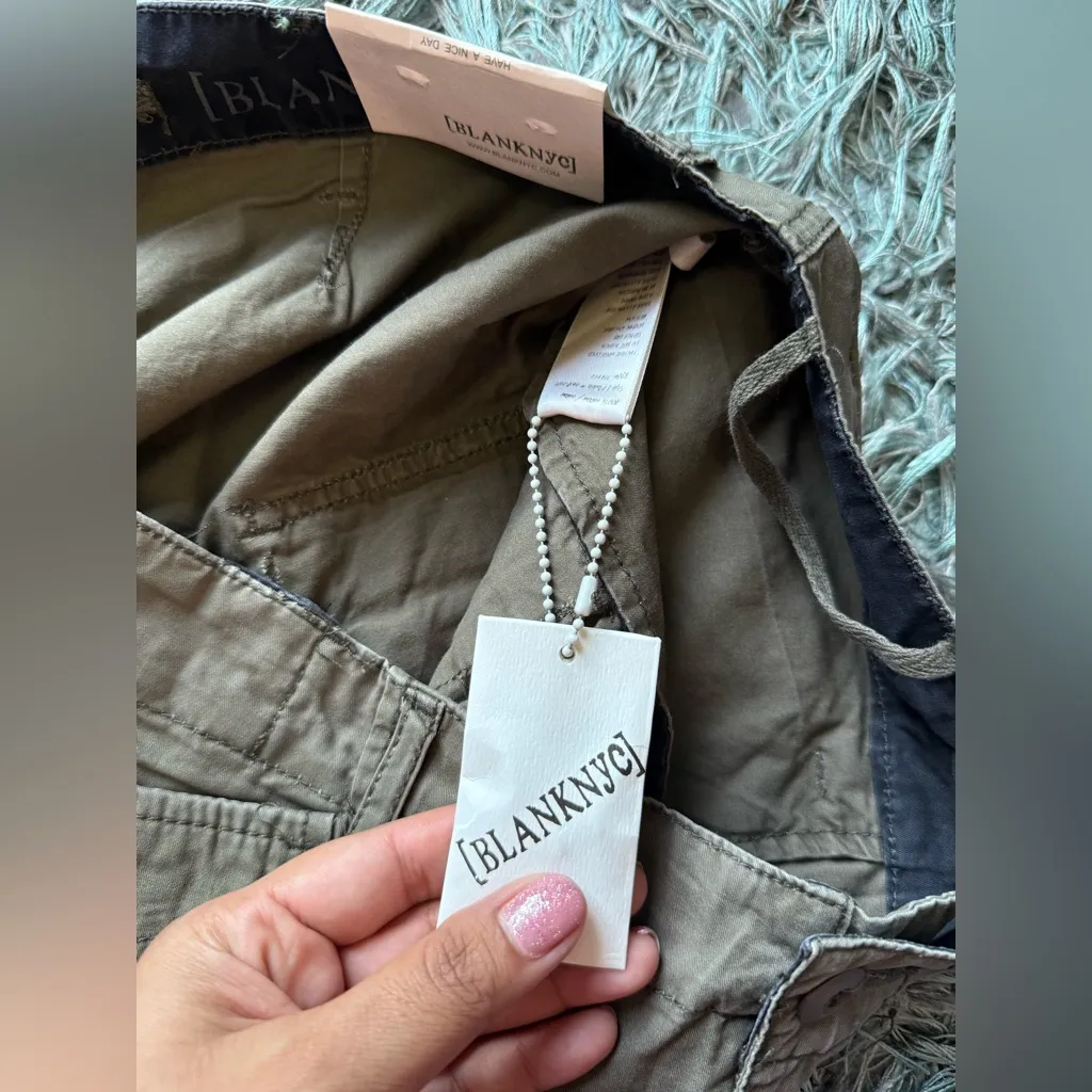 BLANKNYC Cargo Mini Skirt Women’s Size 29 Olive Green/Khaki Utility Pockets - Image 2