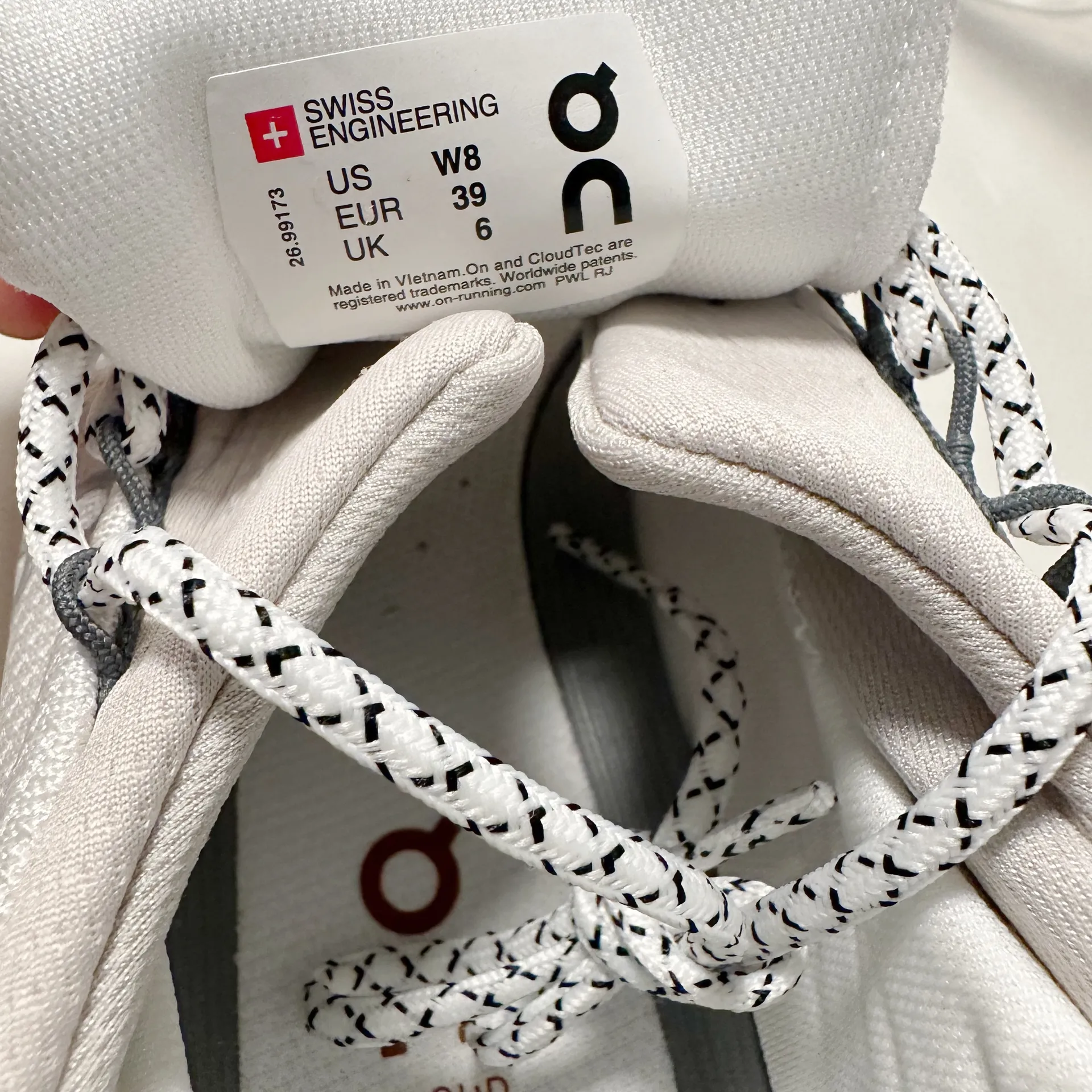 On Cloud On Cloudnova White Pearl Women’s Size 8 - Image 5