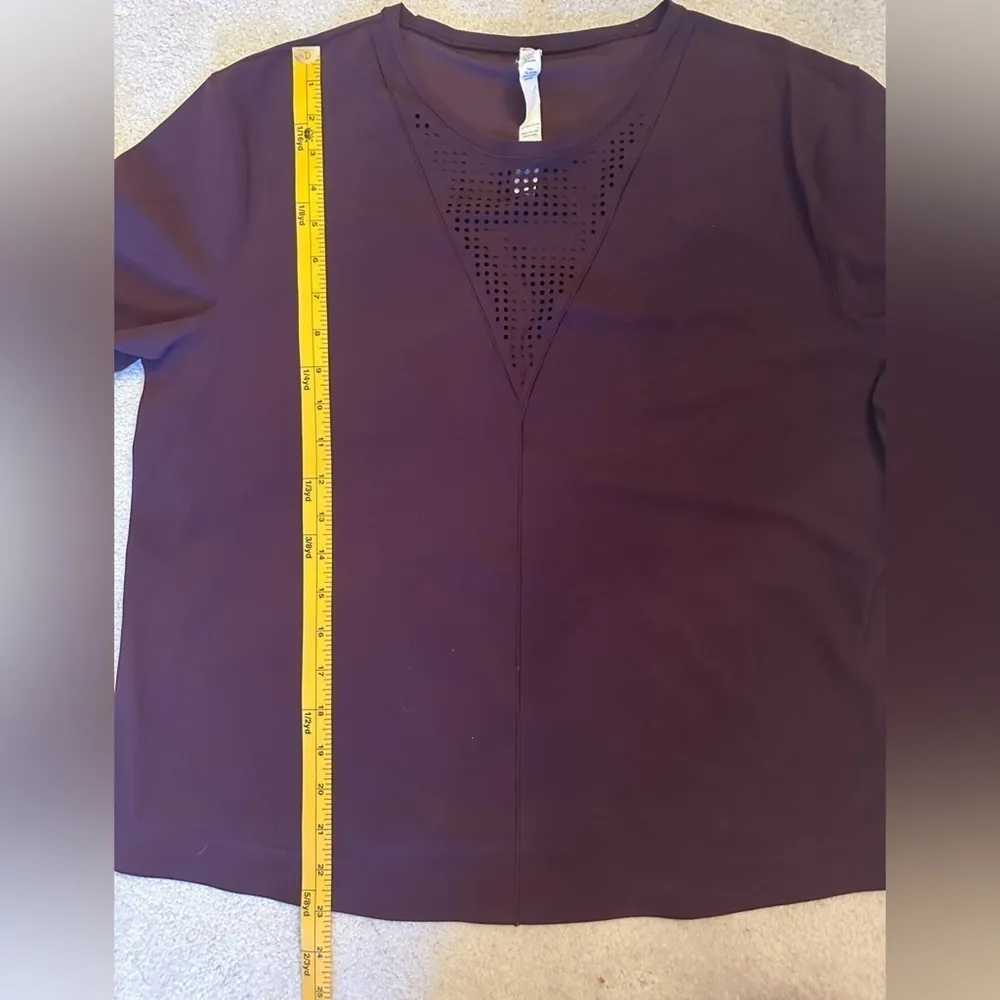 Lululemon Perfectly Perfed Tee in Black Cherry Size 10 - Image 6