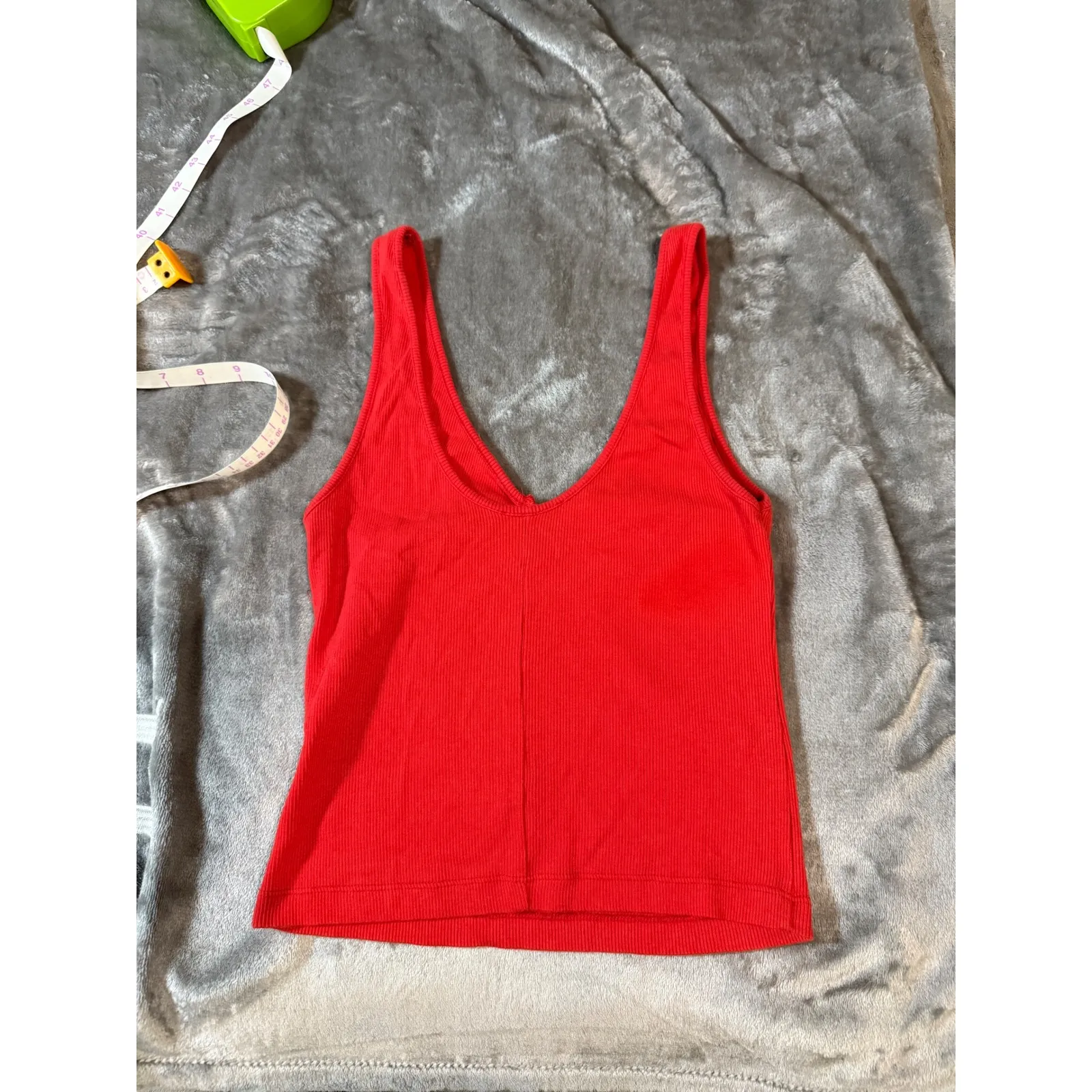 Zara Women Red Y2K Ribbed Tank Top Size‎ Small Mini V-Neck Causal Lightweight - Image 5