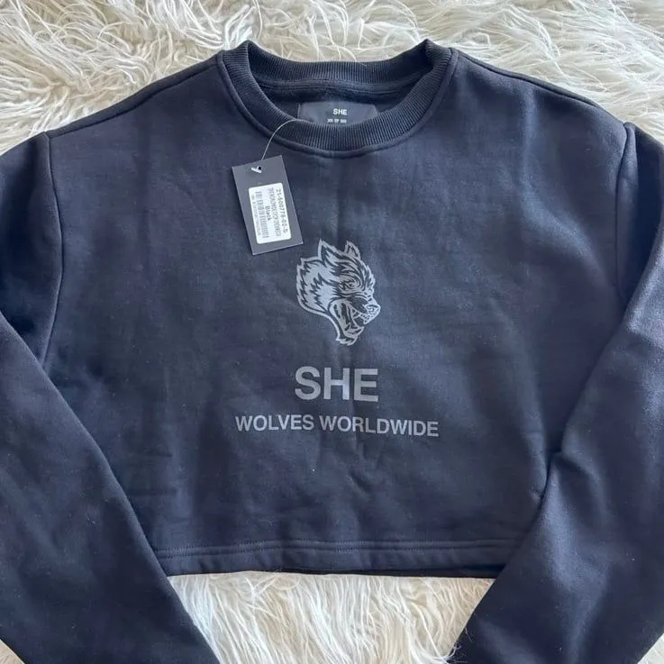Darc Sport SHE Wolves Worldwide Crewneck Black Size Medium - Image 3