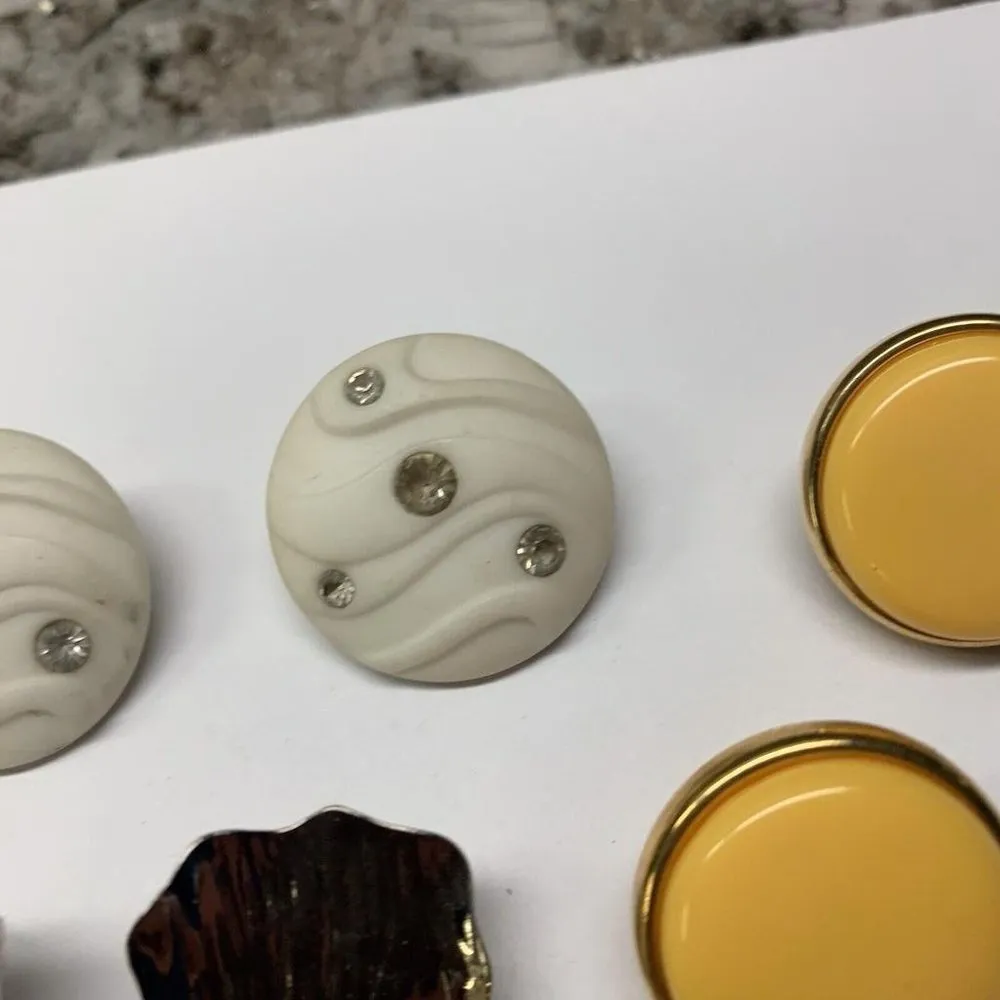 Lot Of 5 Studs Costume Earrings Pierced - Image 2