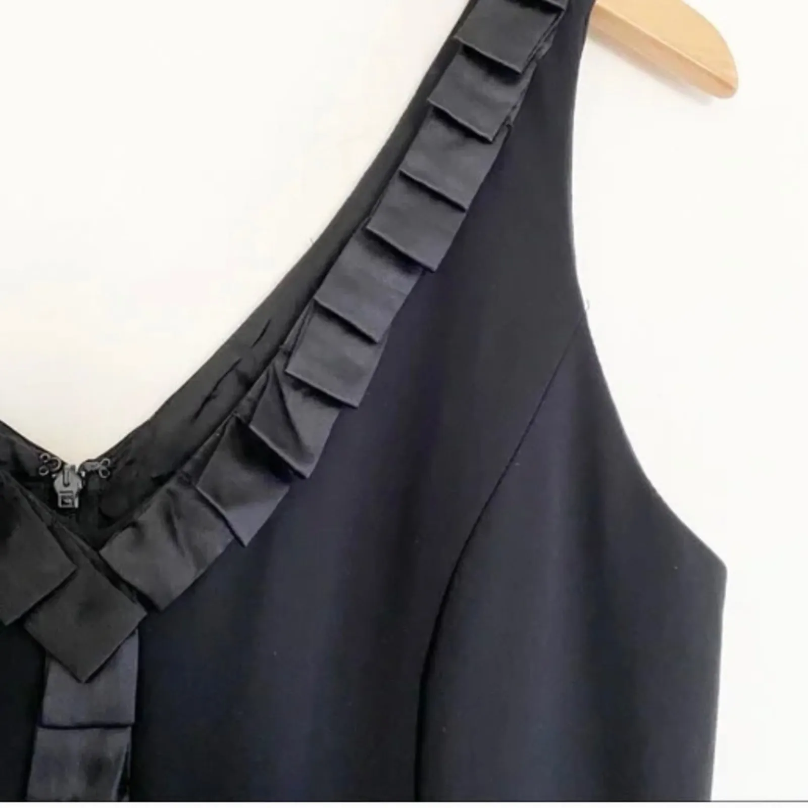 Chetta B Women's Black V-neck Sheath Dress Sz 12 - Image 8