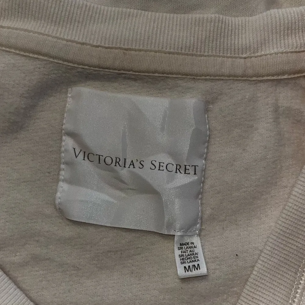 Victorias Secret creme beige gold sequin sweatshirt, size Medium - Image 4