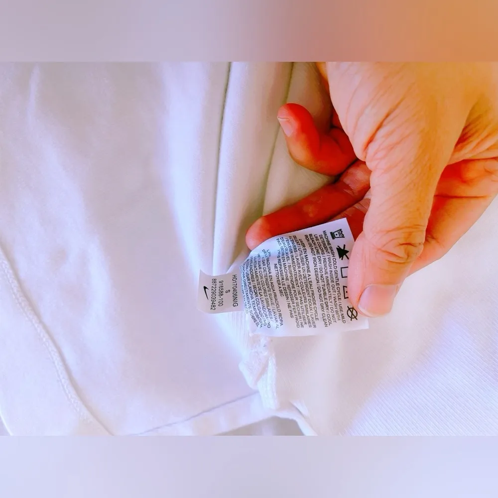 Nike Women's Rally Metallic Fleece Crewneck Sweatshirt Ivory size S - Image 9