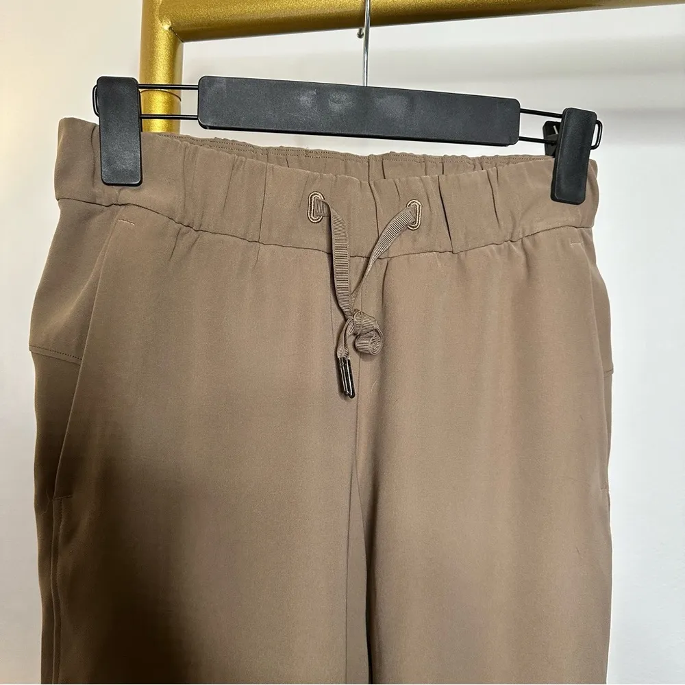 Lululemon On the Fly Crop *Woven 23" in Frontier Tan - Image 5