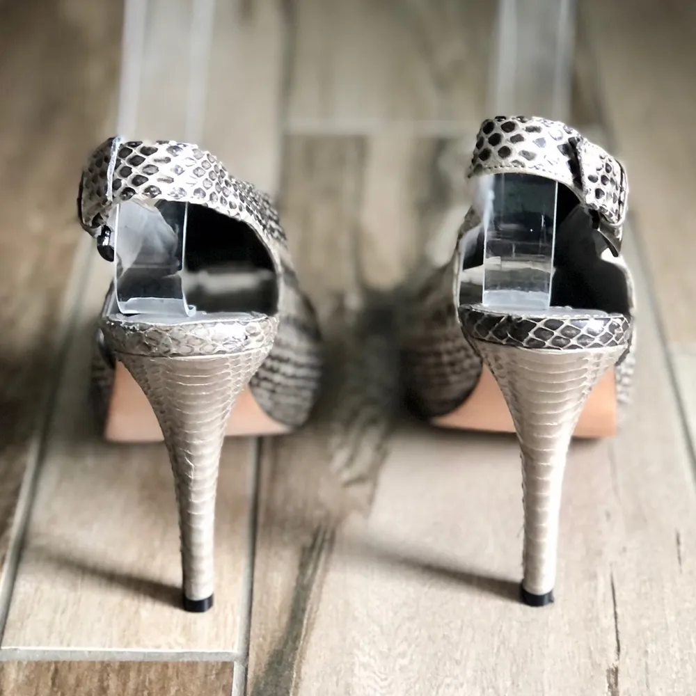 Classiques Entier Embossed Leather Slingback Peep Toe Platform Heels, sz. 6 - Image 14