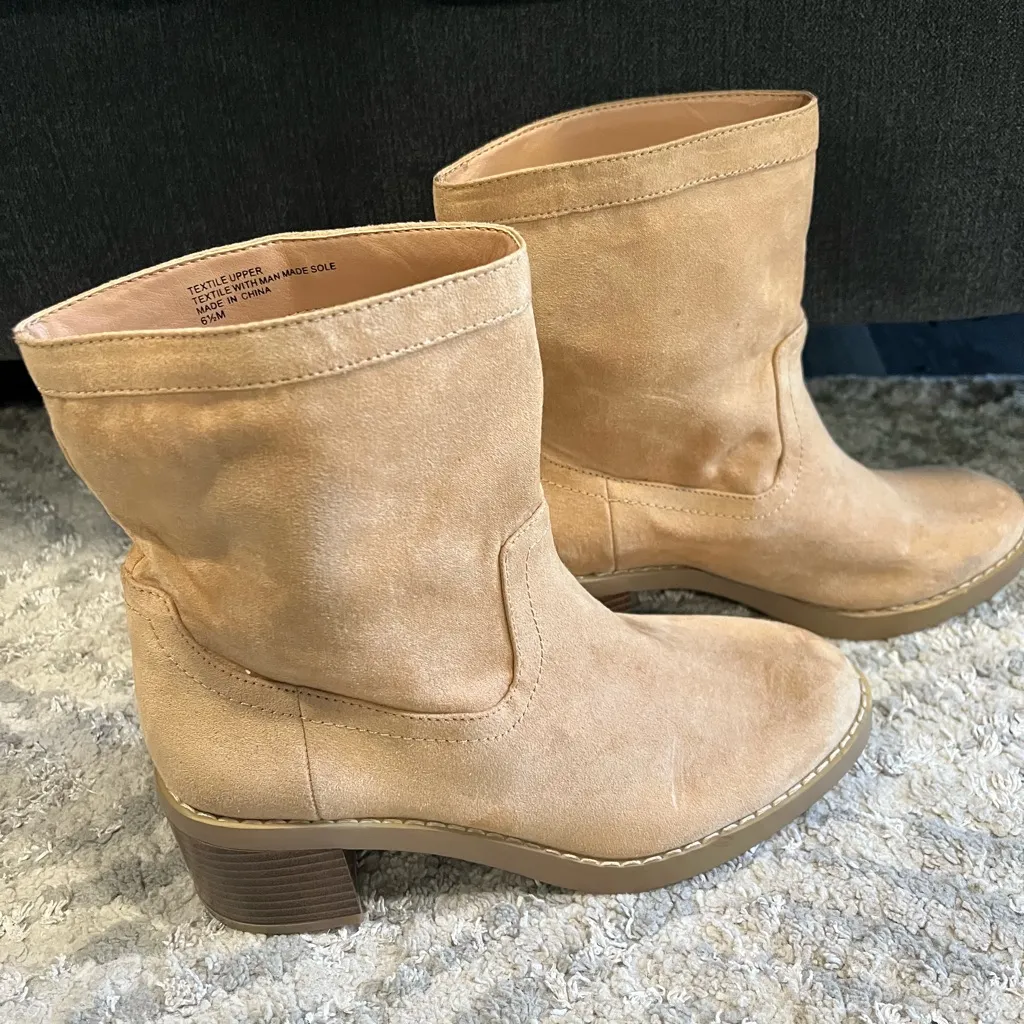 LOFT High Ankle Boots Womens Size 6.5 Faux Suede Tan Western Classic - Image 4