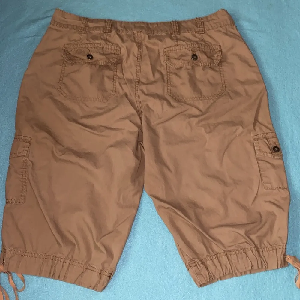 GLORIA VANDERBILT cargo cotton crop pants 9 pockets tan size 14 - Image 3