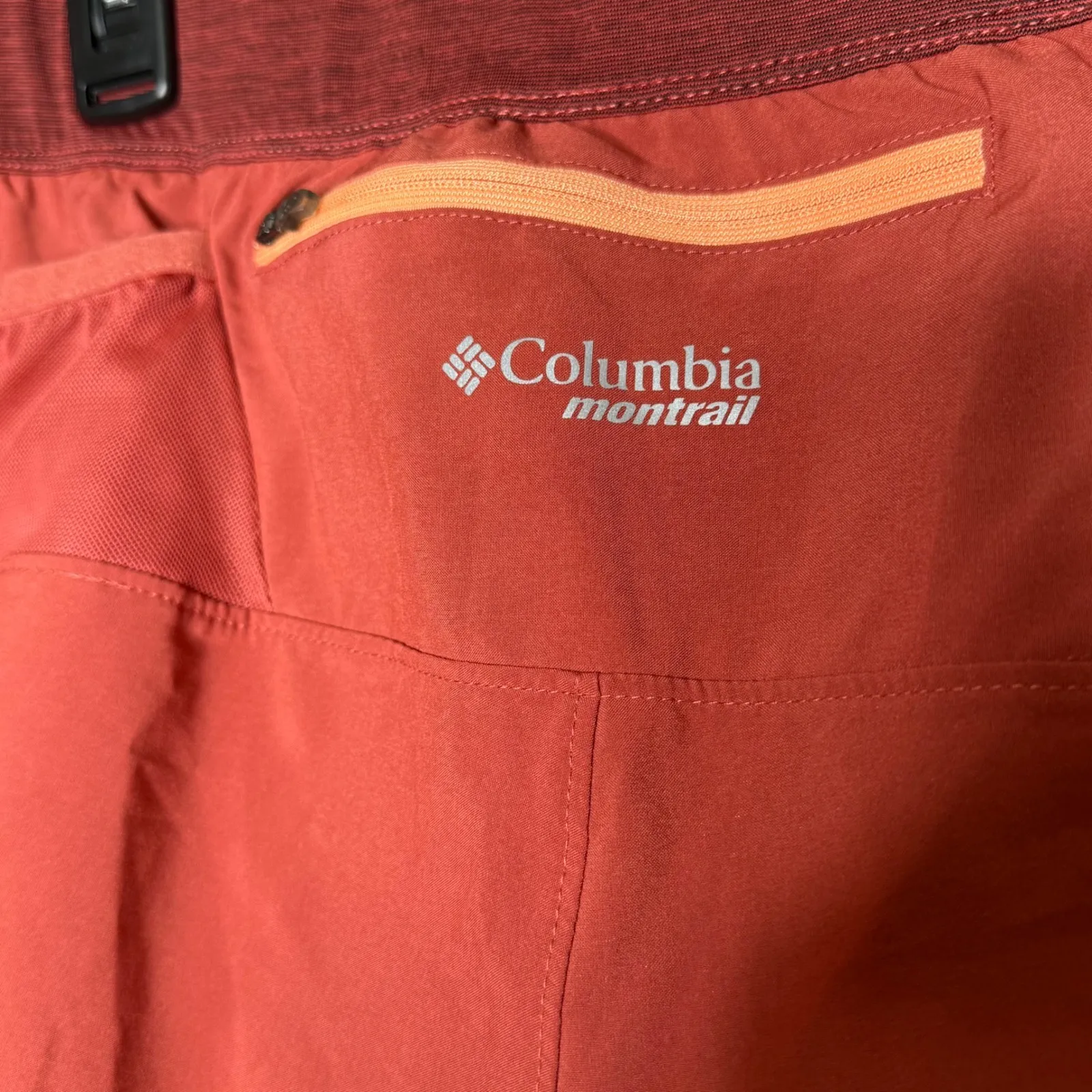 Columbia Montrail‎ Women's Red Running Shorts with Pockets Sz XL - Image 4