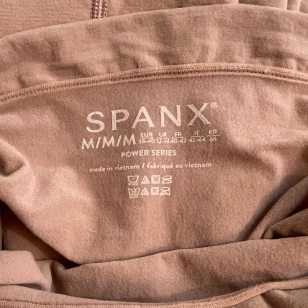 SPANX Power Series Control Mid-Thigh Shorts Seamless Beige - Image 3