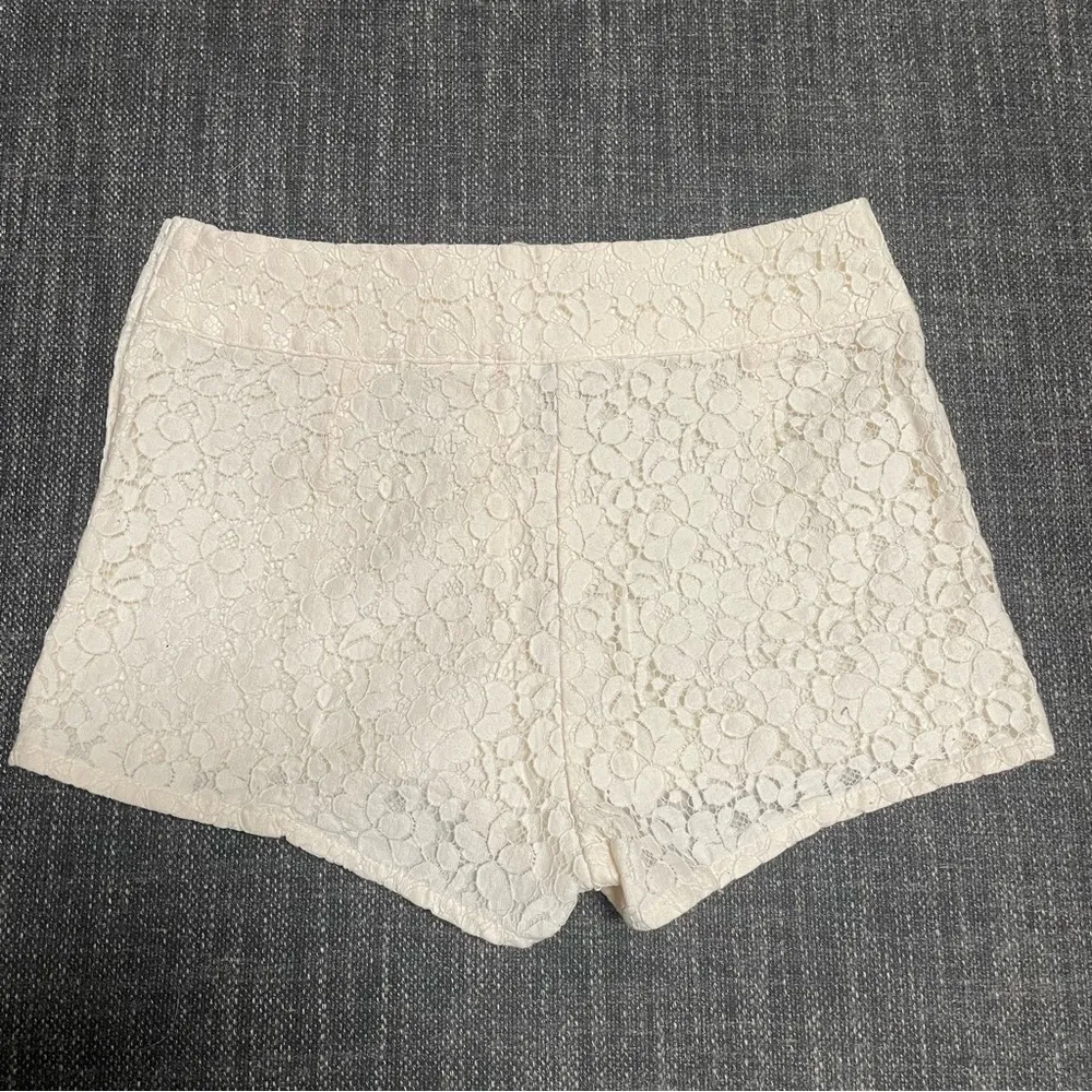 Divided  Ivory Lace Tie-Up Shorts - Image 2