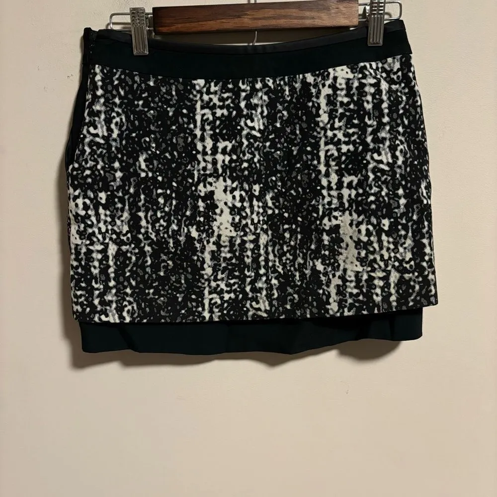 Diane von Furstenberg Chloette Maze Skirt in Black/Cream with Pockets- Size 2 - Image 4