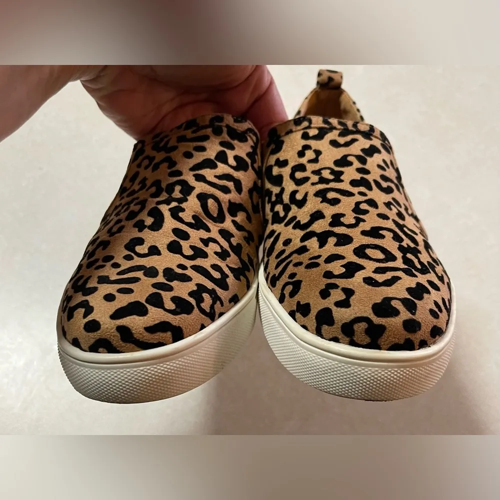 Fergalicious by Fergie Women's Shortly Slip-ons Loafer Size 8 M - Image 7