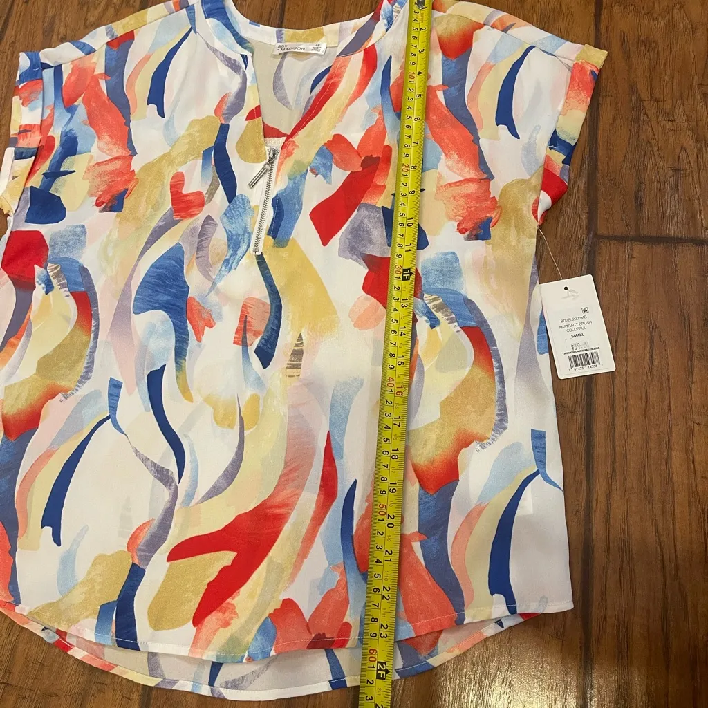 89th & Madison Multicolor Abstract Blouse short sleeve top with zipper NWT small - Image 7