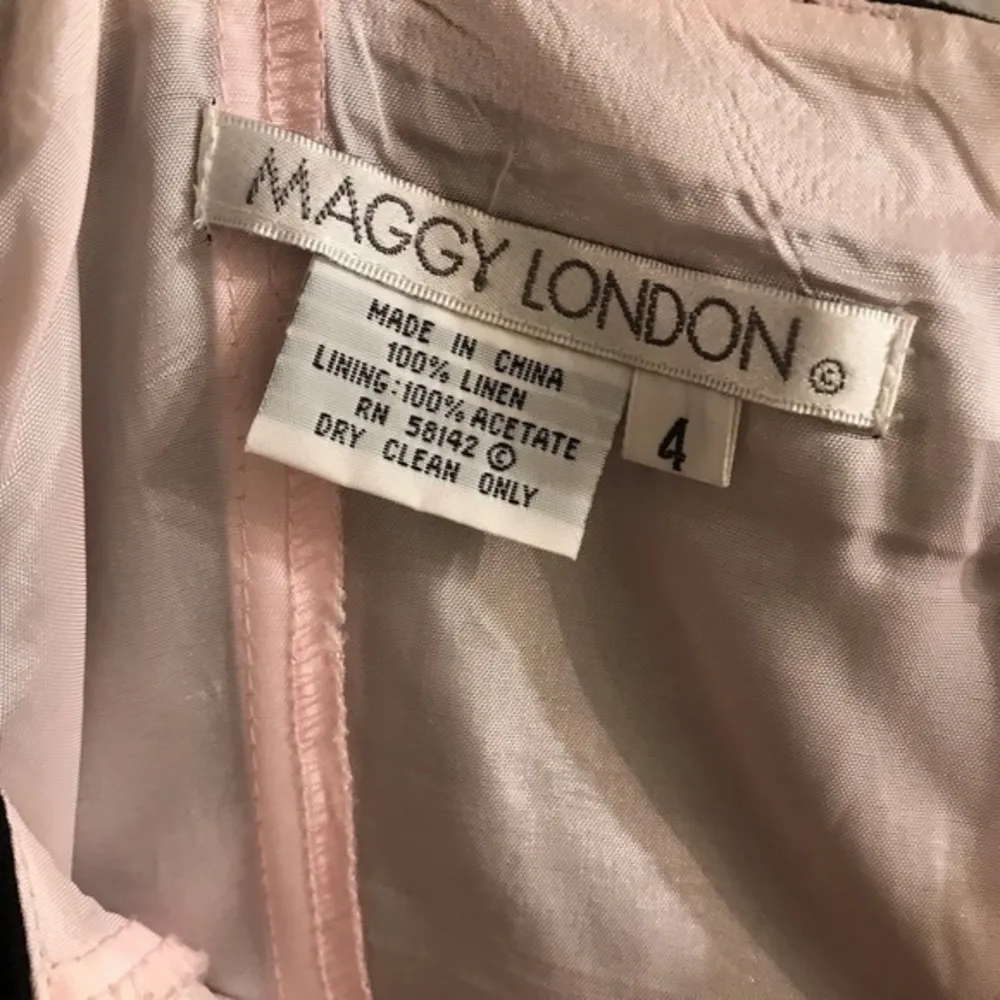 Maggy London lace fit & flare dress - Image 3