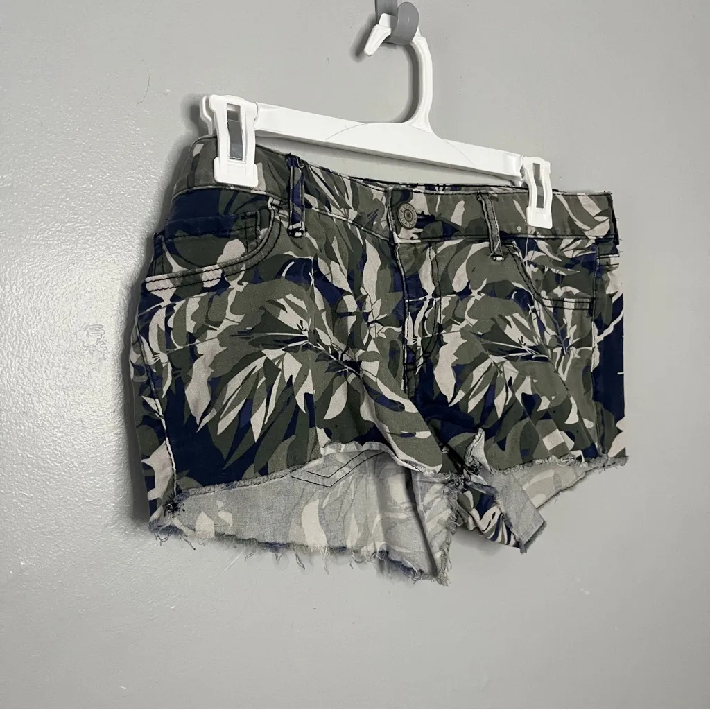 Express Camo Blue Green Y2k 90s Shorts - Image 3