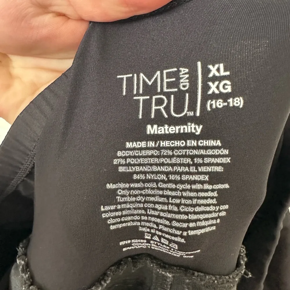 Time & Tru Maternity Jeans Size XL - Image 5