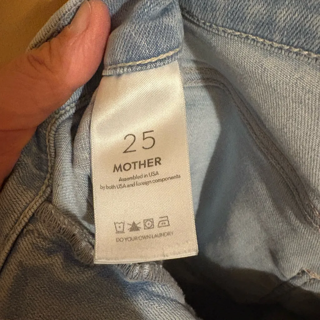 Mother The Wrapper Patch Springy Ankle Jeans in Chill Pill - Image 9