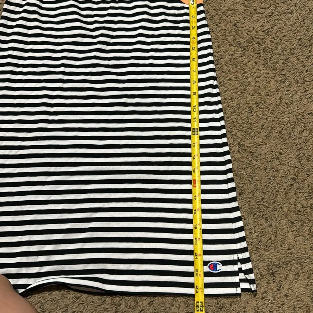 Champion dress - Image 3